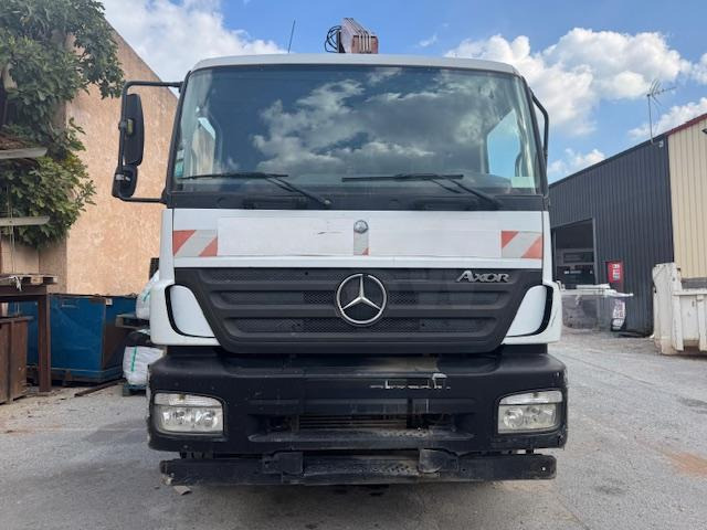Mercedes AXOR 1828 BENNE GRUE FASSI - Kiper, Kamion s kranom: slika Mercedes AXOR 1828 BENNE GRUE FASSI - Kiper, Kamion s kranom Mercedes AXOR 1828 BENNE GRUE FASSI - Kiper, Kamion s kranom: slika Mercedes AXOR 1828 BENNE GRUE FASSI - Kiper, Kamion s kranom
