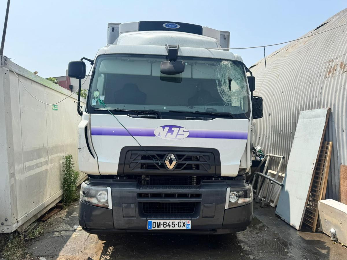 Renault D 19 - Kamion hladnjača: slika Renault D 19 - Kamion hladnjača Renault D 19 - Kamion hladnjača: slika Renault D 19 - Kamion hladnjača