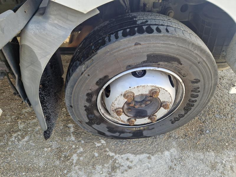 Kamion sandučar Renault Midlum 180 DCI: slika Kamion sandučar Renault Midlum 180 DCI