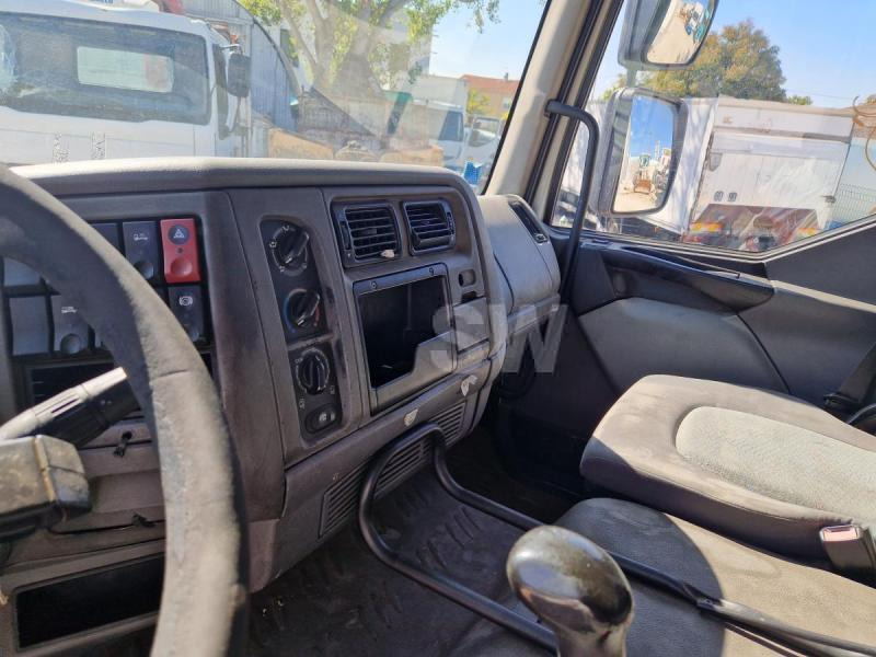 Kamion sandučar Renault Midlum 220 DCI: slika Kamion sandučar Renault Midlum 220 DCI