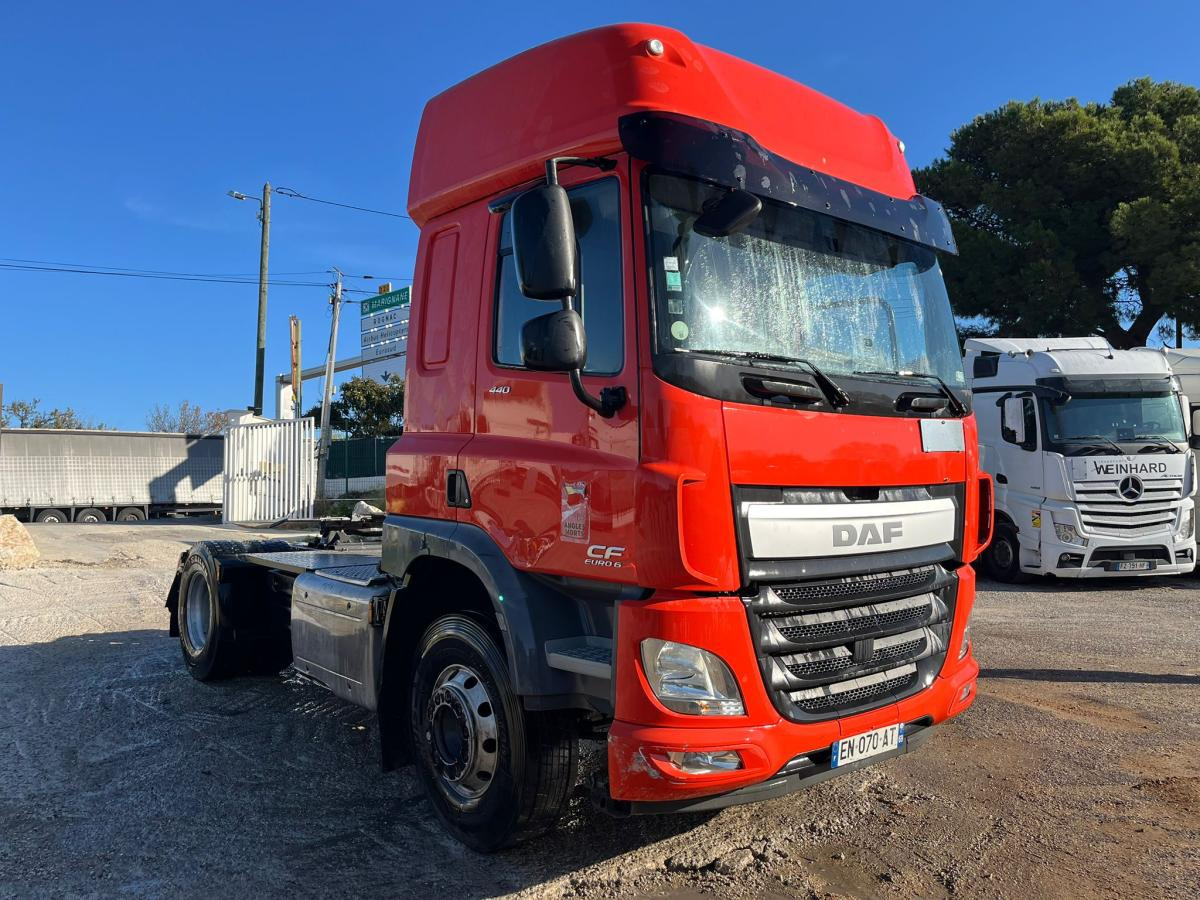 DAF CF 440 - Tegljač: slika DAF CF 440 - Tegljač DAF CF 440 - Tegljač: slika DAF CF 440 - Tegljač
