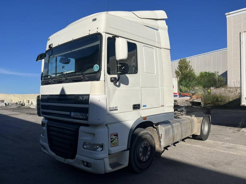 DAF XF 105.460 - Tegljač: slika DAF XF 105.460 - Tegljač DAF XF 105.460 - Tegljač: slika DAF XF 105.460 - Tegljač