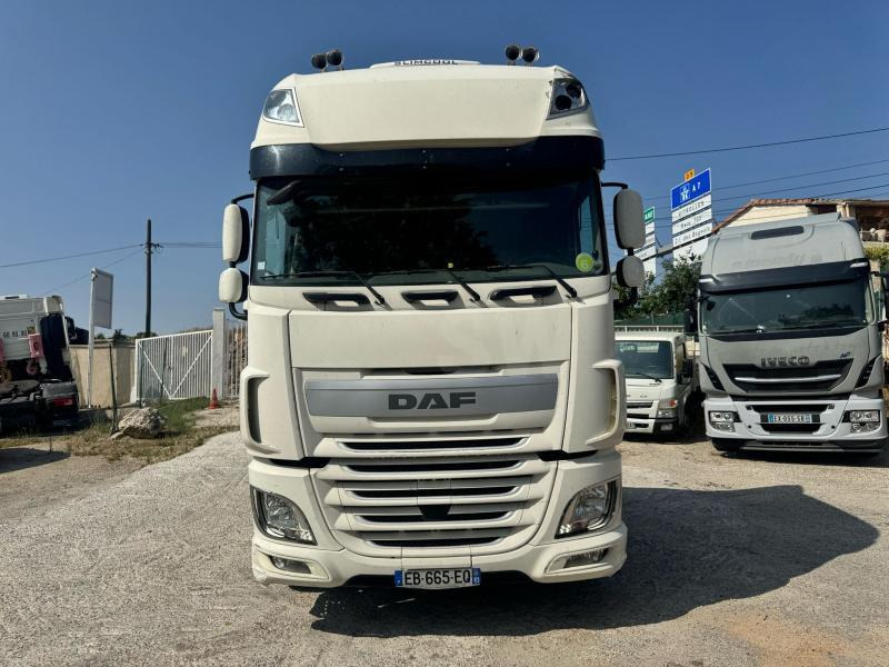 DAF XF 460 - Tegljač: slika DAF XF 460 - Tegljač DAF XF 460 - Tegljač: slika DAF XF 460 - Tegljač