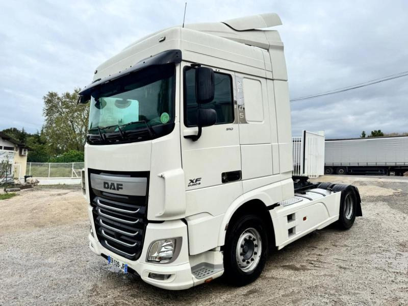DAF XF 530 - Tegljač: slika DAF XF 530 - Tegljač DAF XF 530 - Tegljač: slika DAF XF 530 - Tegljač