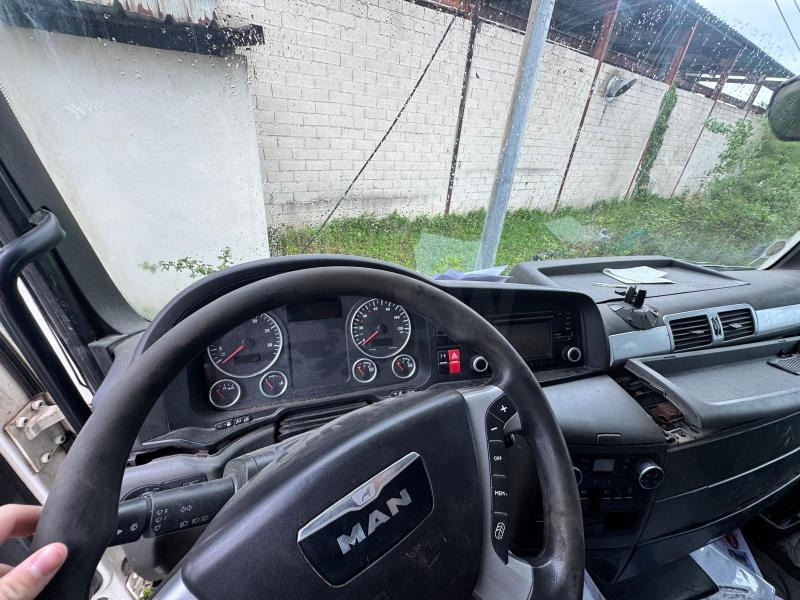 MAN TGX 18.480 - Tegljač: slika MAN TGX 18.480 - Tegljač MAN TGX 18.480 - Tegljač: slika MAN TGX 18.480 - Tegljač