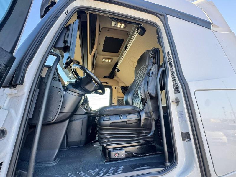 Tegljač Mercedes ACTROS 1851: slika Tegljač Mercedes ACTROS 1851