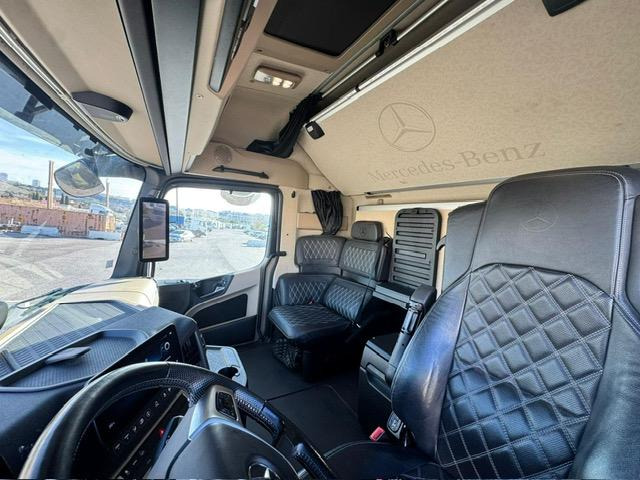 Tegljač Mercedes ACTROS 1851: slika Tegljač Mercedes ACTROS 1851