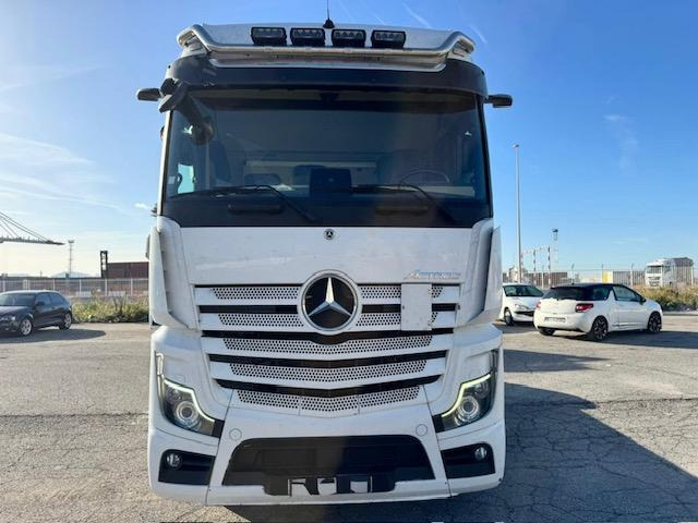 Mercedes ACTROS 1851 - Tegljač: slika Mercedes ACTROS 1851 - Tegljač Mercedes ACTROS 1851 - Tegljač: slika Mercedes ACTROS 1851 - Tegljač