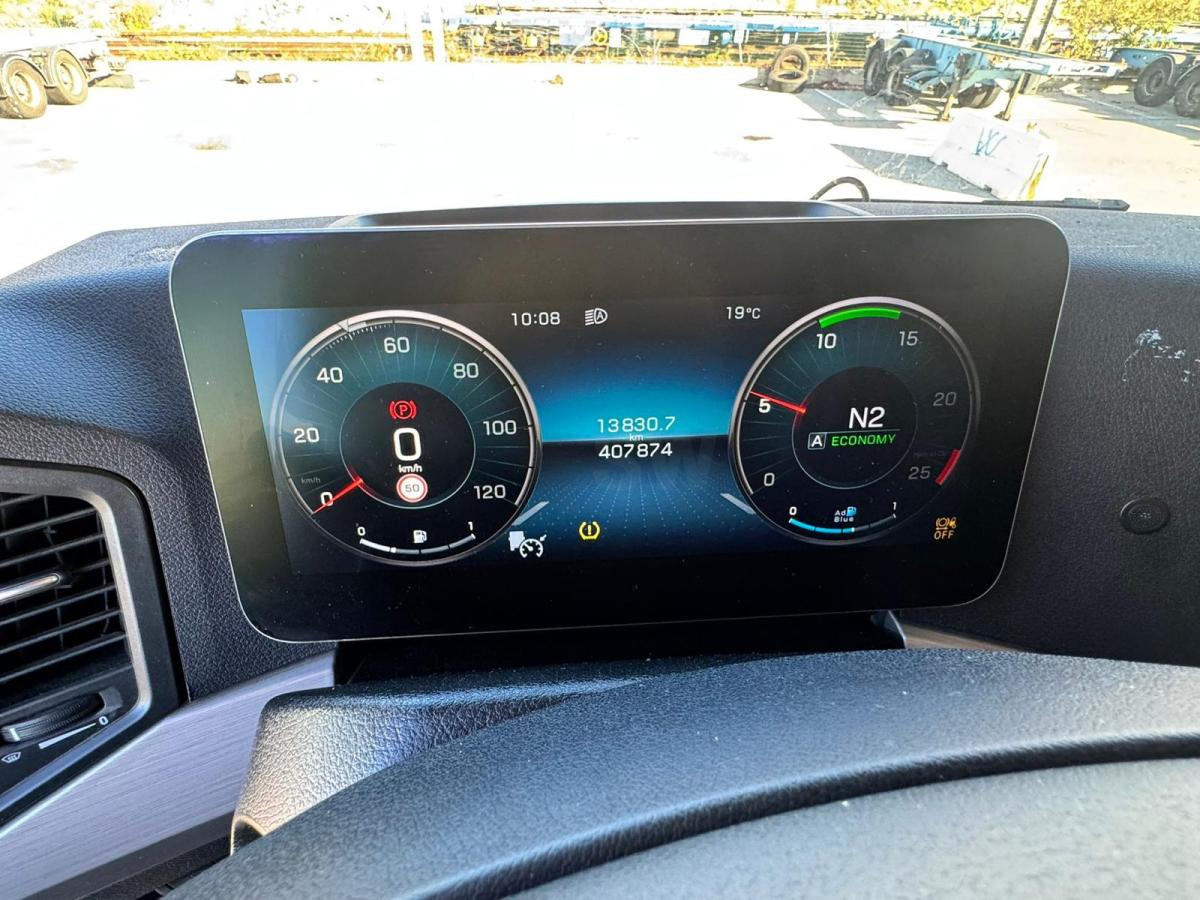 Tegljač Mercedes ACTROS 1851: slika Tegljač Mercedes ACTROS 1851