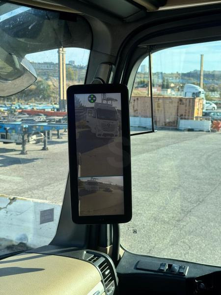 Tegljač Mercedes ACTROS 1851: slika Tegljač Mercedes ACTROS 1851