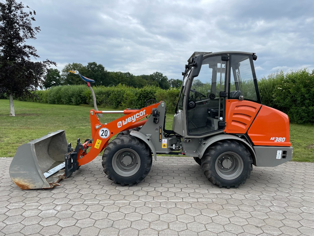 Atlas AR380 - Utovarivač na kotačima: slika Atlas AR380 - Utovarivač na kotačima Atlas AR380 - Utovarivač na kotačima: slika Atlas AR380 - Utovarivač na kotačima