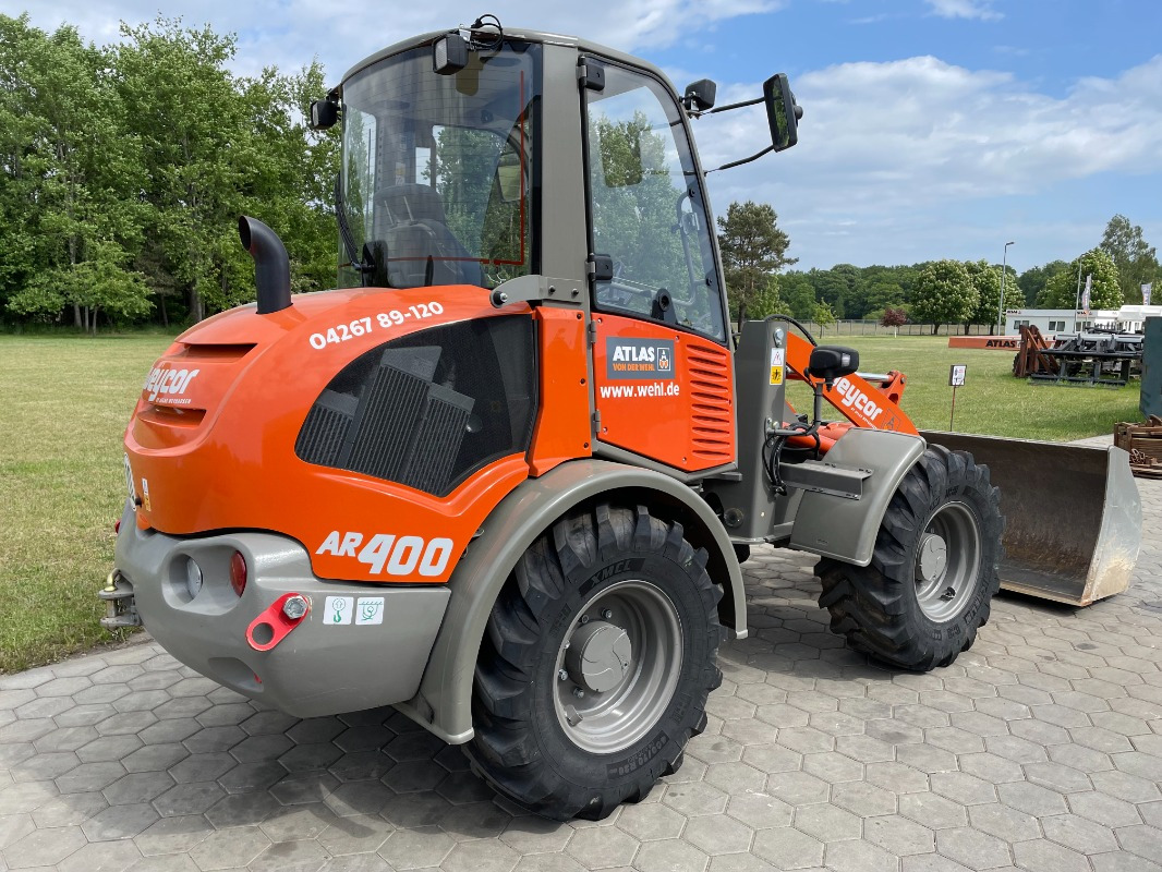 Atlas AR400 - Utovarivač na kotačima: slika Atlas AR400 - Utovarivač na kotačima Atlas AR400 - Utovarivač na kotačima: slika Atlas AR400 - Utovarivač na kotačima