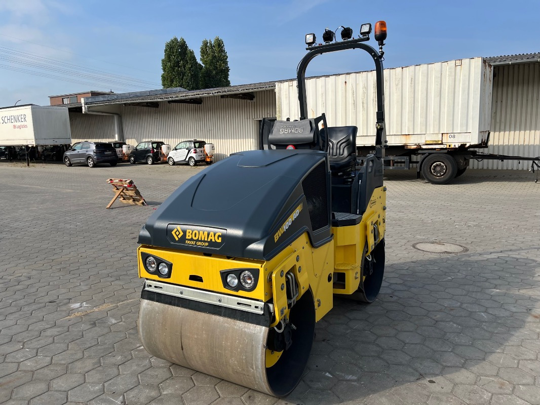 Bomag BW100AD-5 - Valjak: slika Bomag BW100AD-5 - Valjak Bomag BW100AD-5 - Valjak: slika Bomag BW100AD-5 - Valjak