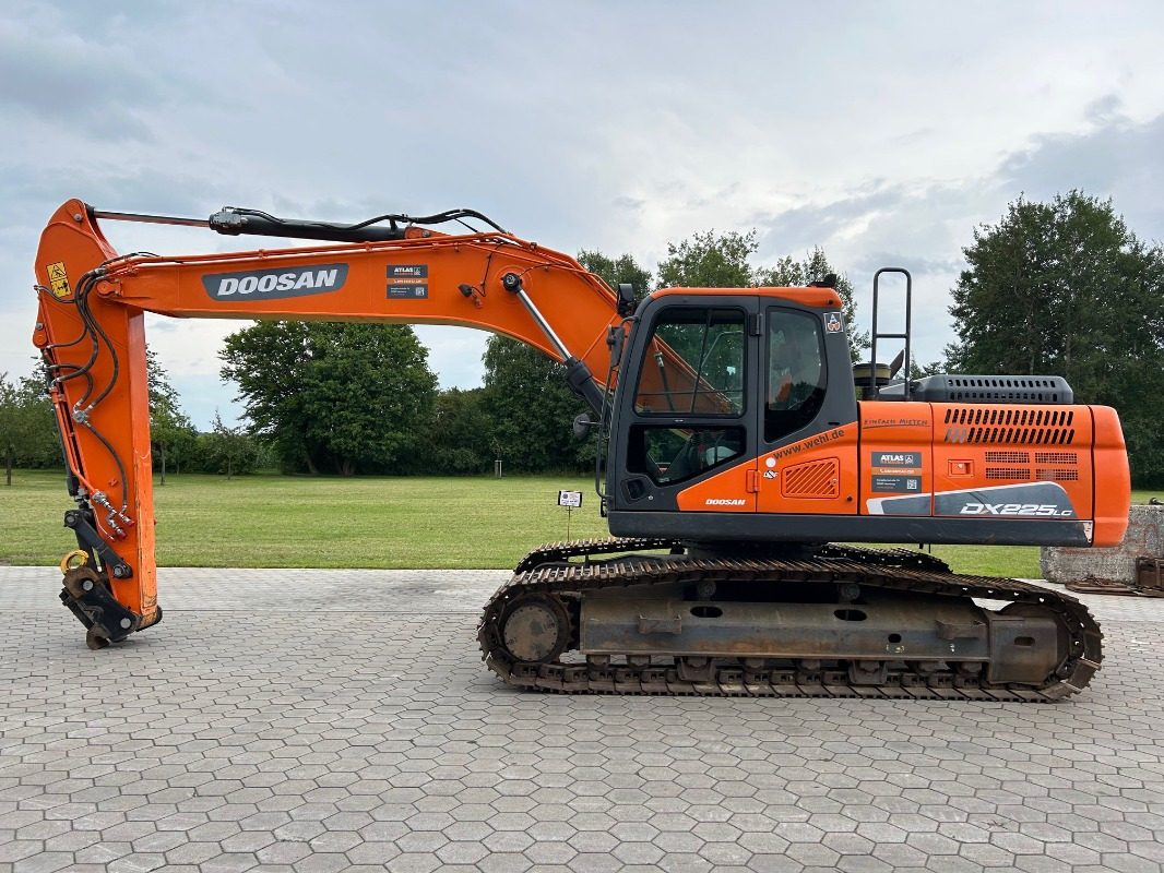 Doosan DX225LC-5 - Bager gusjeničar: slika Doosan DX225LC-5 - Bager gusjeničar Doosan DX225LC-5 - Bager gusjeničar: slika Doosan DX225LC-5 - Bager gusjeničar