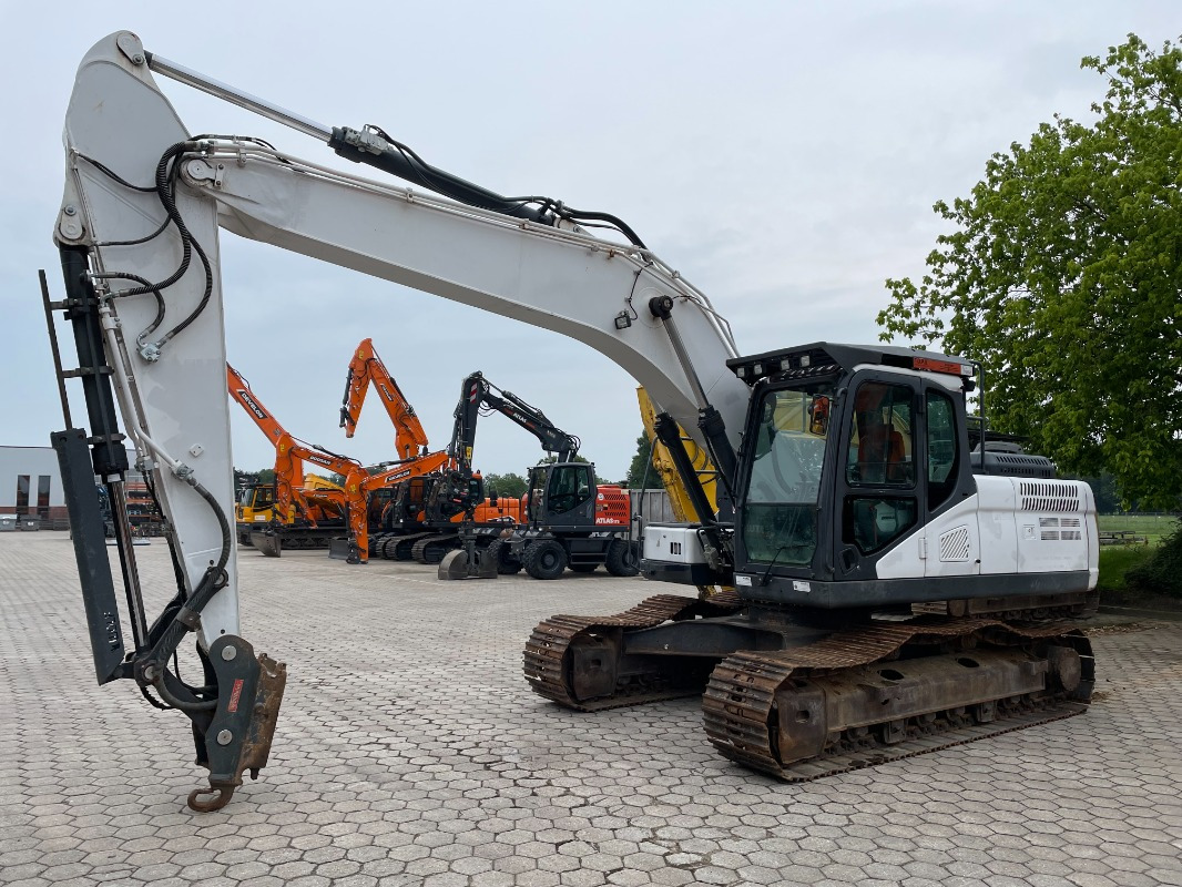Doosan DX225LC-5 - Bager gusjeničar: slika Doosan DX225LC-5 - Bager gusjeničar Doosan DX225LC-5 - Bager gusjeničar: slika Doosan DX225LC-5 - Bager gusjeničar