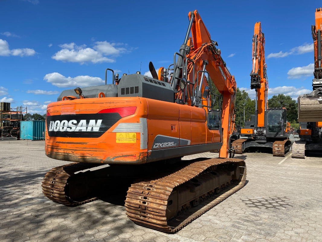 Doosan DX235LC-5 - Bager gusjeničar: slika Doosan DX235LC-5 - Bager gusjeničar Doosan DX235LC-5 - Bager gusjeničar: slika Doosan DX235LC-5 - Bager gusjeničar