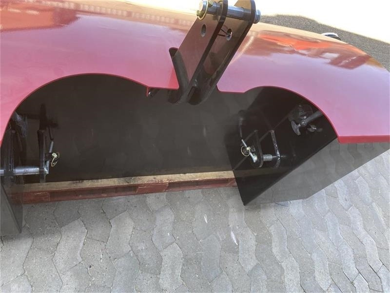 Case IH Frontvægtklods 1000 kg - Protuuteg: slika Case IH Frontvægtklods 1000 kg - Protuuteg Case IH Frontvægtklods 1000 kg - Protuuteg: slika Case IH Frontvægtklods 1000 kg - Protuuteg