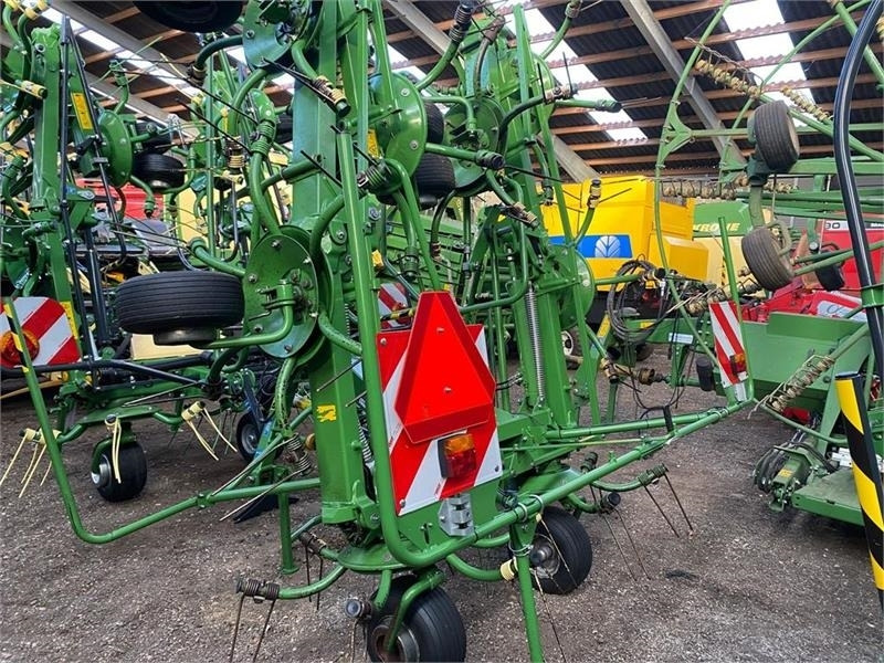 Krone KW 8.82/8 - Prevrtač sijena/ Grabulje: slika Krone KW 8.82/8 - Prevrtač sijena/ Grabulje Krone KW 8.82/8 - Prevrtač sijena/ Grabulje: slika Krone KW 8.82/8 - Prevrtač sijena/ Grabulje