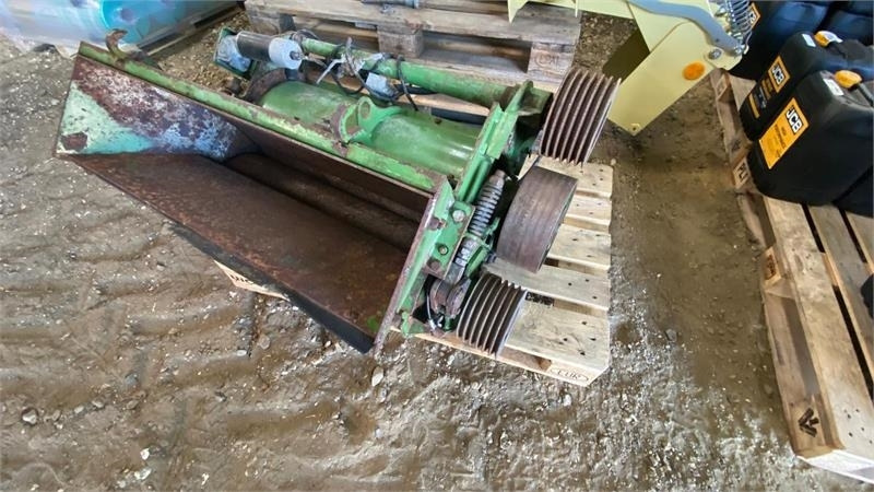 Krone corncraker Big X 700-1100 - Oprema za prevrtanje sijena: slika Krone corncraker Big X 700-1100 - Oprema za prevrtanje sijena Krone corncraker Big X 700-1100 - Oprema za prevrtanje sijena: slika Krone corncraker Big X 700-1100 - Oprema za prevrtanje sijena