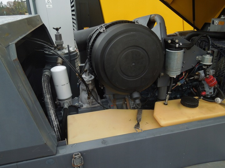 ATLAS COPCO XAS137 - Zračni kompresor: slika ATLAS COPCO XAS137 - Zračni kompresor ATLAS COPCO XAS137 - Zračni kompresor: slika ATLAS COPCO XAS137 - Zračni kompresor