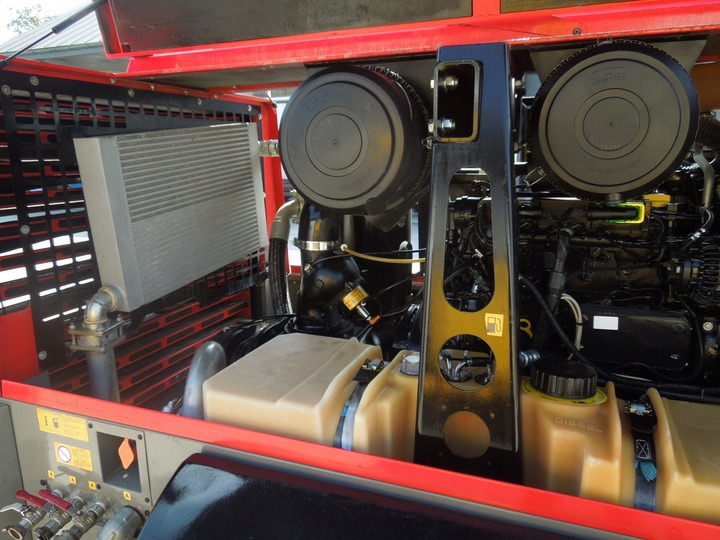 KAESER M130 - Zračni kompresor: slika KAESER M130 - Zračni kompresor KAESER M130 - Zračni kompresor: slika KAESER M130 - Zračni kompresor