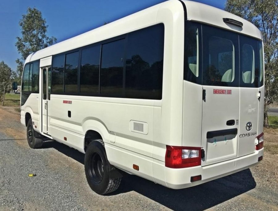 Toyota Coaster 23 SEATS 4x4 4.2L Diesel Manual - Prigradski autobus: slika Toyota Coaster 23 SEATS 4x4 4.2L Diesel Manual - Prigradski autobus Toyota Coaster 23 SEATS 4x4 4.2L Diesel Manual - Prigradski autobus: slika Toyota Coaster 23 SEATS 4x4 4.2L Diesel Manual - Prigradski autobus
