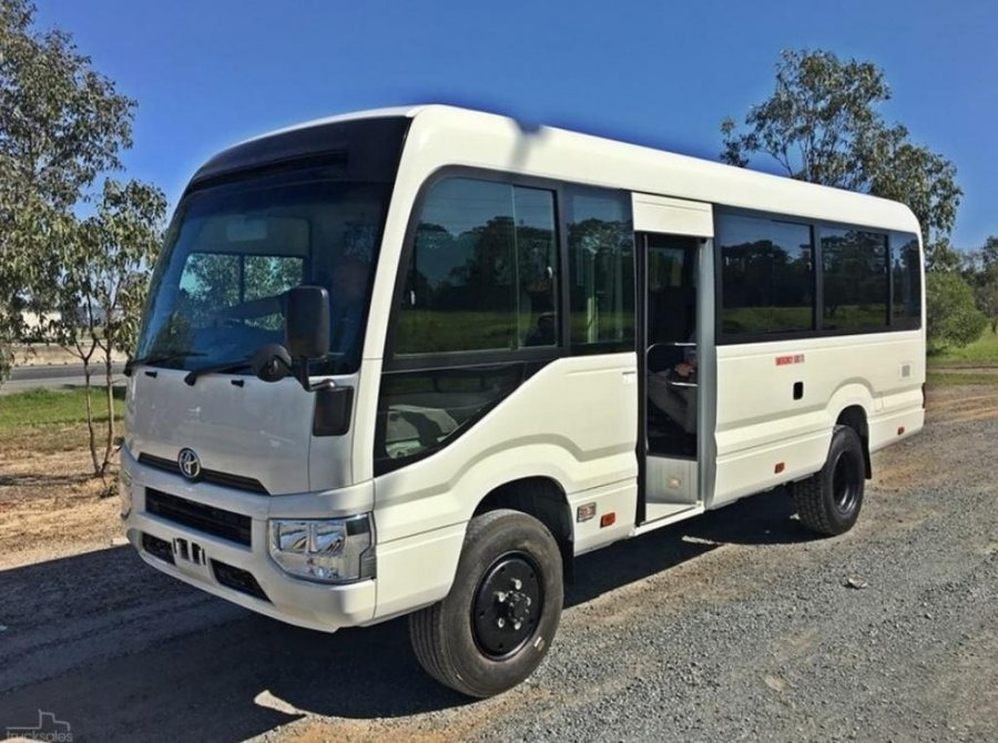 Toyota Coaster 23 SEATS 4x4 4.2L Diesel Manual - Prigradski autobus: slika Toyota Coaster 23 SEATS 4x4 4.2L Diesel Manual - Prigradski autobus Toyota Coaster 23 SEATS 4x4 4.2L Diesel Manual - Prigradski autobus: slika Toyota Coaster 23 SEATS 4x4 4.2L Diesel Manual - Prigradski autobus