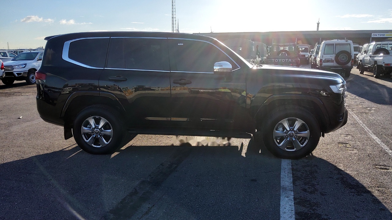 Toyota Land Cruiser 300 V6 VX 7 SEATERS / PLACES 3.5L Petrol Automatic VXVHO - Automobil: slika Toyota Land Cruiser 300 V6 VX 7 SEATERS / PLACES 3.5L Petrol Automatic VXVHO - Automobil Toyota Land Cruiser 300 V6 VX 7 SEATERS / PLACES 3.5L Petrol Automatic VXVHO - Automobil: slika Toyota Land Cruiser 300 V6 VX 7 SEATERS / PLACES 3.5L Petrol Automatic VXVHO - Automobil
