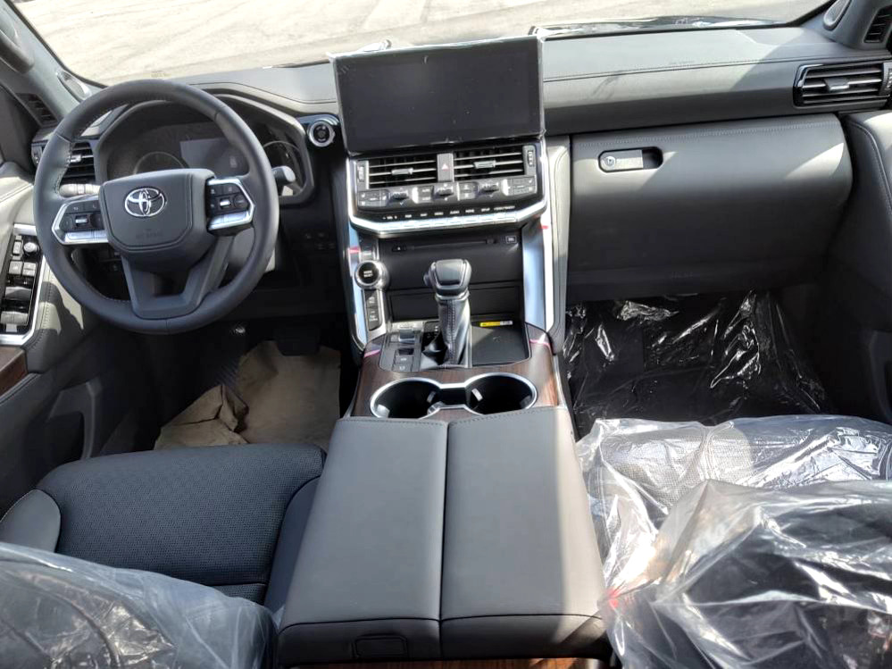 Novi Automobil Toyota Land Cruiser 300 V6 VXR ZX 7 SEATERS / PLACES 3.5L Petrol Automatic AEOB: slika Novi Automobil Toyota Land Cruiser 300 V6 VXR ZX 7 SEATERS / PLACES 3.5L Petrol Automatic AEOB