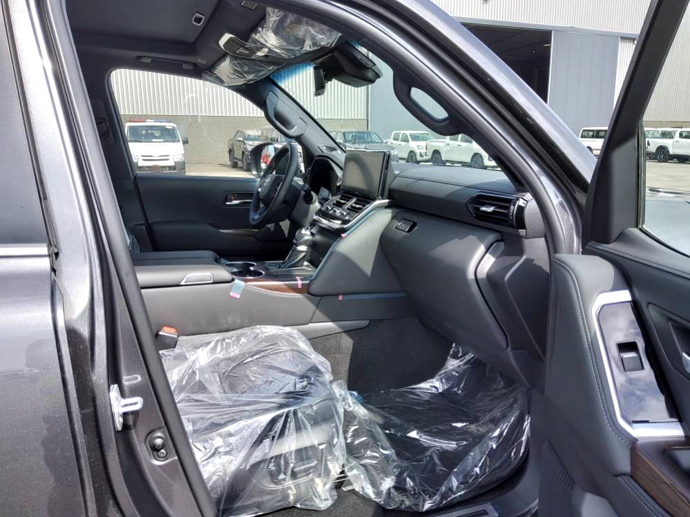 Novi Automobil Toyota Land Cruiser 300 V6 VXR ZX 7 SEATERS / PLACES 3.5L Petrol Automatic AEOB: slika Novi Automobil Toyota Land Cruiser 300 V6 VXR ZX 7 SEATERS / PLACES 3.5L Petrol Automatic AEOB