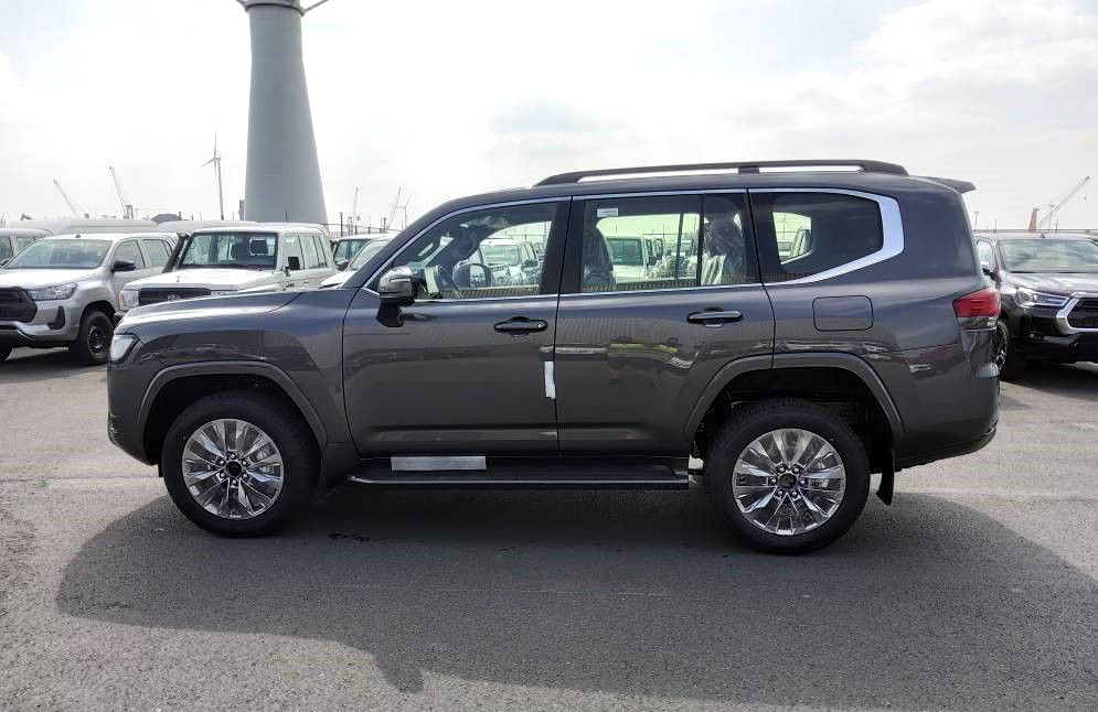 Novi Automobil Toyota Land Cruiser 300 V6 VXR ZX 7 SEATERS / PLACES 3.5L Petrol Automatic AEOB: slika Novi Automobil Toyota Land Cruiser 300 V6 VXR ZX 7 SEATERS / PLACES 3.5L Petrol Automatic AEOB