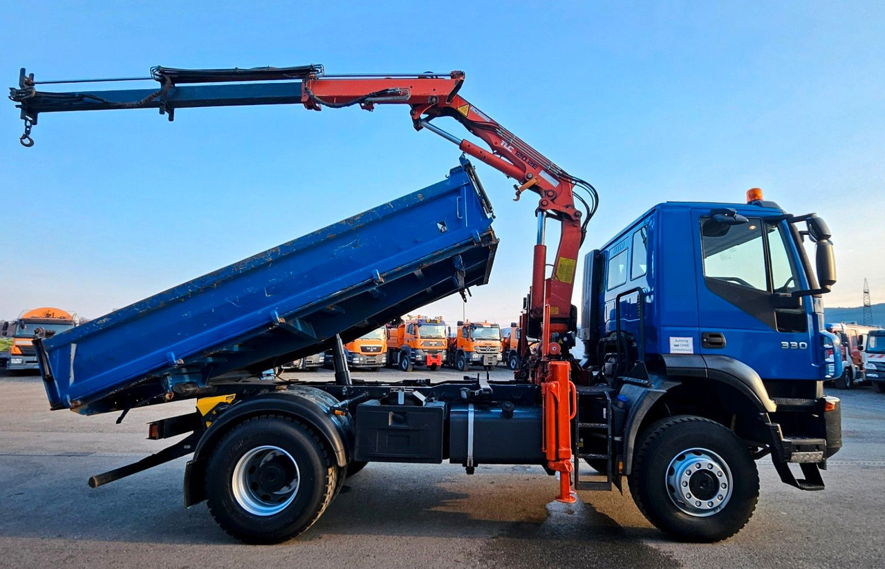 Iveco Trakker 190T33 4x4 Euro5 Kran Atlas 120.2E Funk - Kiper, Kamion s kranom: slika Iveco Trakker 190T33 4x4 Euro5 Kran Atlas 120.2E Funk - Kiper, Kamion s kranom Iveco Trakker 190T33 4x4 Euro5 Kran Atlas 120.2E Funk - Kiper, Kamion s kranom: slika Iveco Trakker 190T33 4x4 Euro5 Kran Atlas 120.2E Funk - Kiper, Kamion s kranom