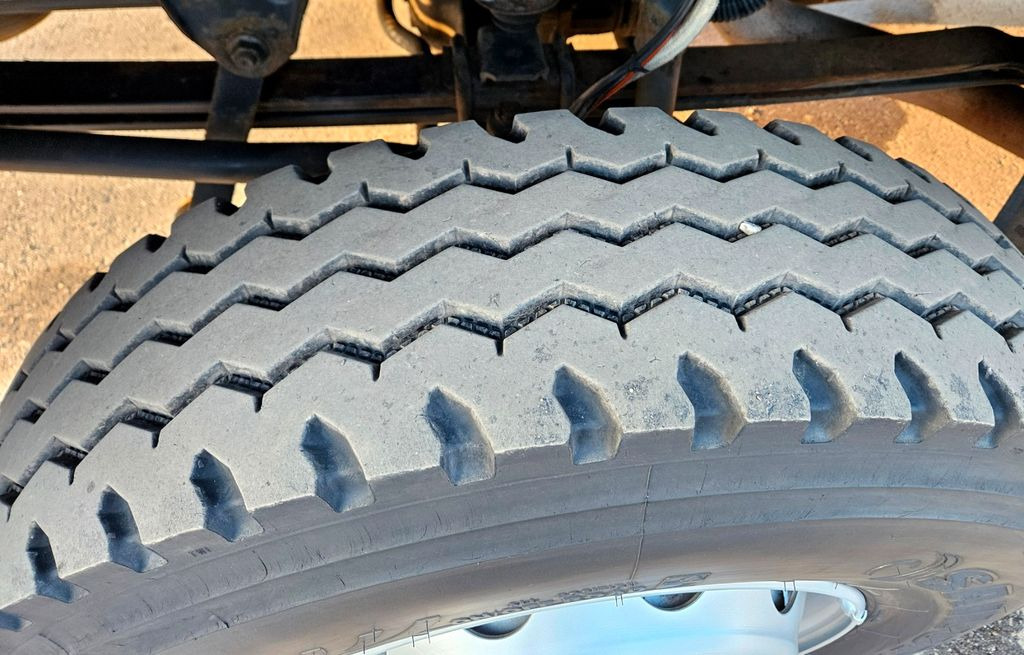 Kiper, Kamion s kranom Iveco Trakker 190T33 4x4 Euro5 Kran Atlas 120.2E Funk: slika Kiper, Kamion s kranom Iveco Trakker 190T33 4x4 Euro5 Kran Atlas 120.2E Funk