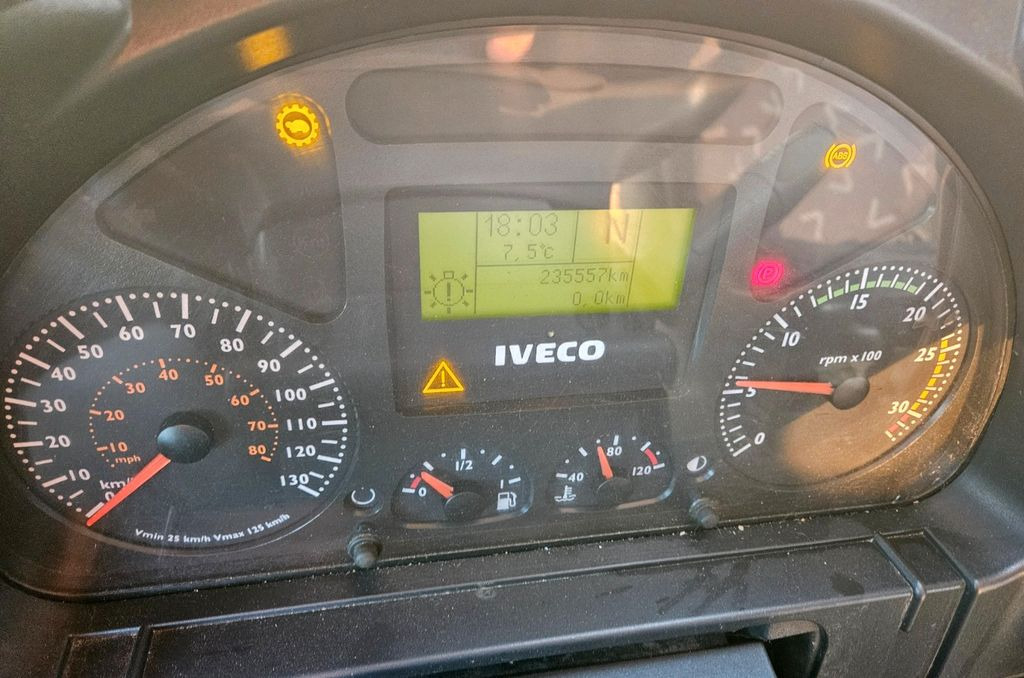 Kiper, Kamion s kranom Iveco Trakker 190T33 4x4 Euro5 Kran Atlas 120.2E Funk: slika Kiper, Kamion s kranom Iveco Trakker 190T33 4x4 Euro5 Kran Atlas 120.2E Funk