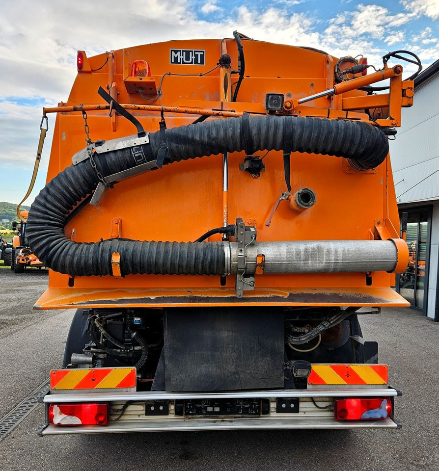 Scania P280 Euro5 MUT 7m3 Hydrostat - Cestovna čistilica: slika Scania P280 Euro5 MUT 7m3 Hydrostat - Cestovna čistilica Scania P280 Euro5 MUT 7m3 Hydrostat - Cestovna čistilica: slika Scania P280 Euro5 MUT 7m3 Hydrostat - Cestovna čistilica