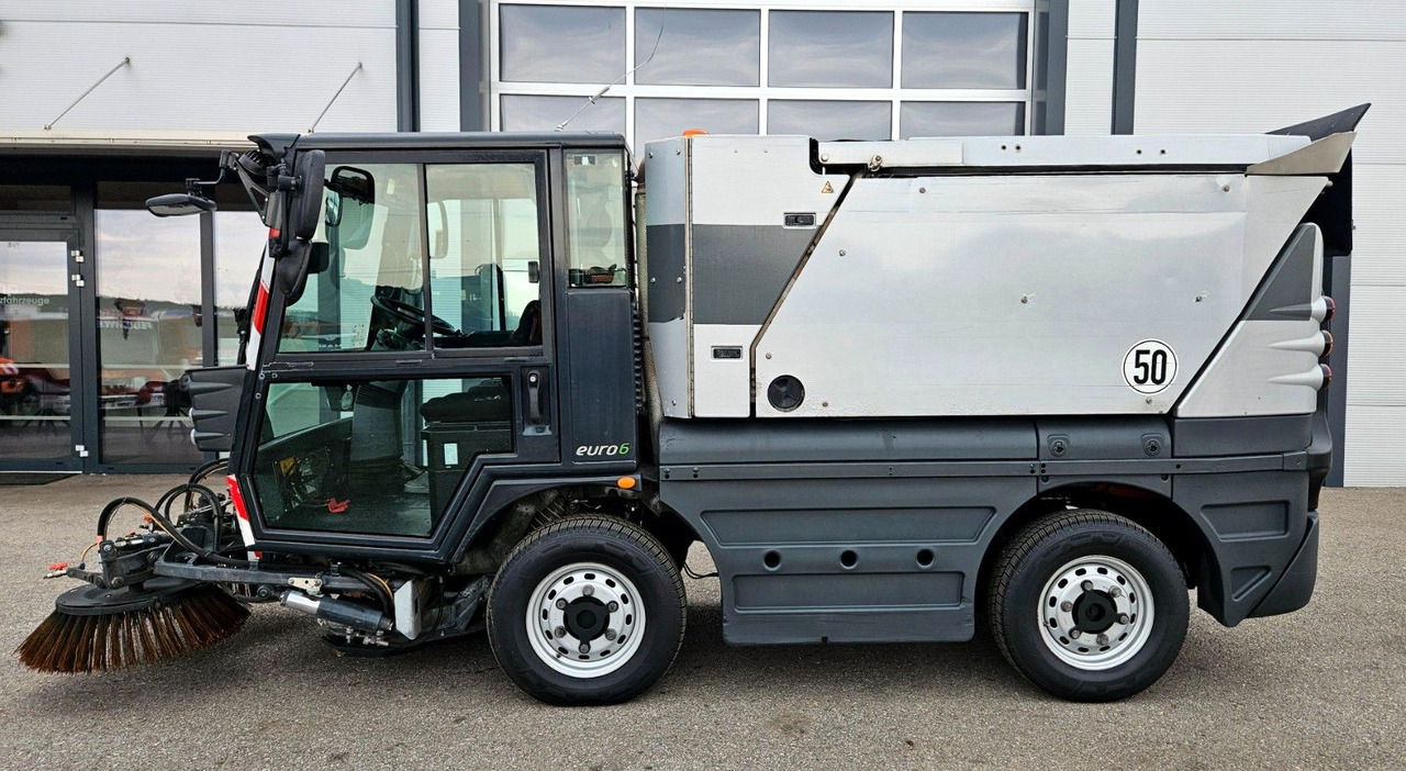 Schmidt Swingo Compact 200 Euro6 - Cestovna čistilica: slika Schmidt Swingo Compact 200 Euro6 - Cestovna čistilica Schmidt Swingo Compact 200 Euro6 - Cestovna čistilica: slika Schmidt Swingo Compact 200 Euro6 - Cestovna čistilica