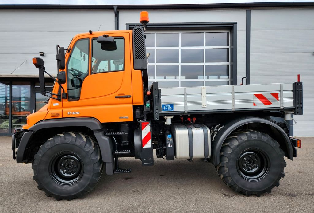 Unimog U300 Agrar Euro5 Hydrostat Variopilot Unimog U300 Agrar Euro5 Hydrostat Variopilot - Kiper: slika Unimog U300 Agrar Euro5 Hydrostat Variopilot Unimog U300 Agrar Euro5 Hydrostat Variopilot - Kiper Unimog U300 Agrar Euro5 Hydrostat Variopilot Unimog U300 Agrar Euro5 Hydrostat Variopilot - Kiper: slika Unimog U300 Agrar Euro5 Hydrostat Variopilot Unimog U300 Agrar Euro5 Hydrostat Variopilot - Kiper