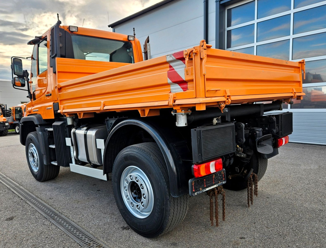 Unimog U527 UGE Euro6 VarioPilot Hydrostat - Kiper: slika Unimog U527 UGE Euro6 VarioPilot Hydrostat - Kiper Unimog U527 UGE Euro6 VarioPilot Hydrostat - Kiper: slika Unimog U527 UGE Euro6 VarioPilot Hydrostat - Kiper