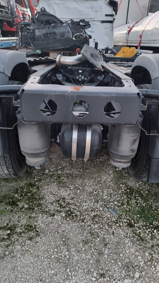 MAN TGX E6 pezzi di ricambio - Rezervni dijelovi za Kamion: slika MAN TGX E6 pezzi di ricambio - Rezervni dijelovi za Kamion MAN TGX E6 pezzi di ricambio - Rezervni dijelovi za Kamion: slika MAN TGX E6 pezzi di ricambio - Rezervni dijelovi za Kamion