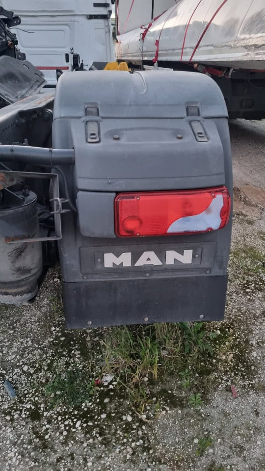 MAN TGX E6 pezzi di ricambio - Rezervni dijelovi za Kamion: slika MAN TGX E6 pezzi di ricambio - Rezervni dijelovi za Kamion MAN TGX E6 pezzi di ricambio - Rezervni dijelovi za Kamion: slika MAN TGX E6 pezzi di ricambio - Rezervni dijelovi za Kamion