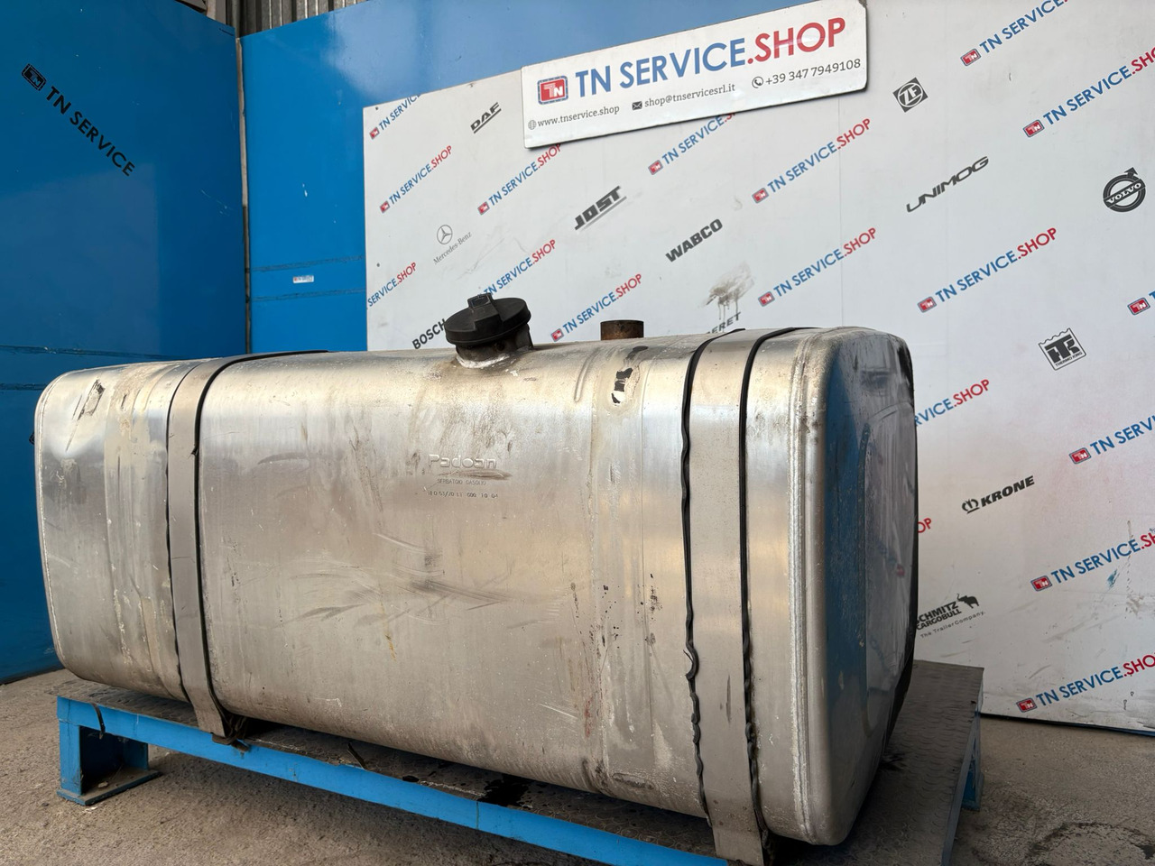 Serbatoio gasolio Iveco - Spremnik goriva za Dostavno vozilo: slika Serbatoio gasolio Iveco - Spremnik goriva za Dostavno vozilo Serbatoio gasolio Iveco - Spremnik goriva za Dostavno vozilo: slika Serbatoio gasolio Iveco - Spremnik goriva za Dostavno vozilo