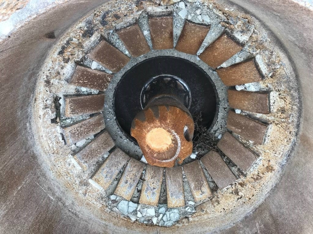 Morgardshammar Symons Cone crusher Kruszarka stożkowa - Konusna drobilica: slika Morgardshammar Symons Cone crusher Kruszarka stożkowa - Konusna drobilica Morgardshammar Symons Cone crusher Kruszarka stożkowa - Konusna drobilica: slika Morgardshammar Symons Cone crusher Kruszarka stożkowa - Konusna drobilica