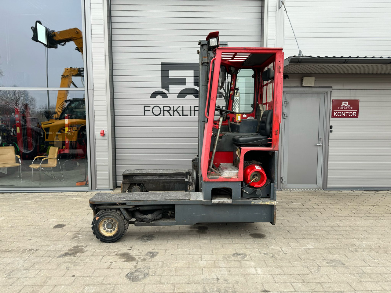 Combilift C4000 - Bočni utovarivač: slika Combilift C4000 - Bočni utovarivač Combilift C4000 - Bočni utovarivač: slika Combilift C4000 - Bočni utovarivač