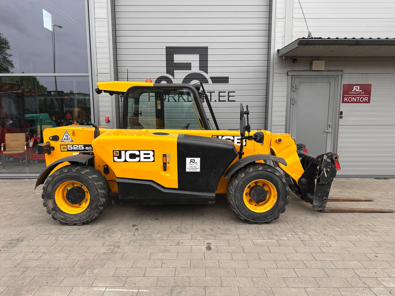 JCB 525-60 - Teleskopski rukovatelj: slika JCB 525-60 - Teleskopski rukovatelj JCB 525-60 - Teleskopski rukovatelj: slika JCB 525-60 - Teleskopski rukovatelj
