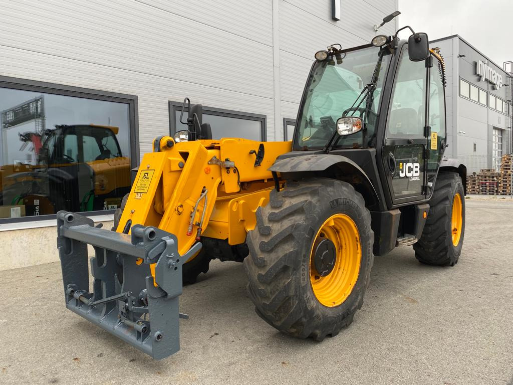 JCB 531-70 - Teleskopski rukovatelj: slika JCB 531-70 - Teleskopski rukovatelj JCB 531-70 - Teleskopski rukovatelj: slika JCB 531-70 - Teleskopski rukovatelj