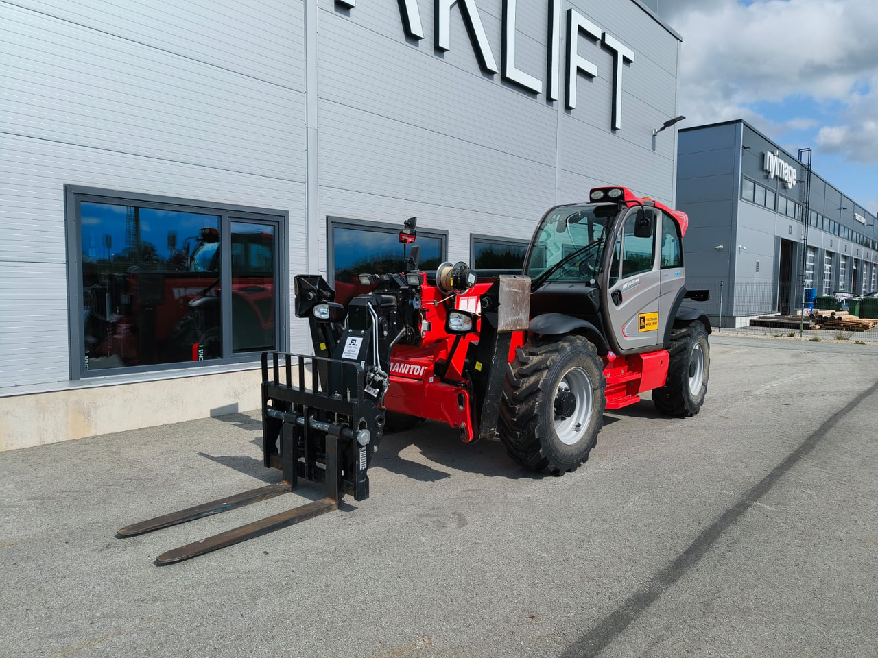 Manitou MT1440 HA - Teleskopski rukovatelj: slika Manitou MT1440 HA - Teleskopski rukovatelj Manitou MT1440 HA - Teleskopski rukovatelj: slika Manitou MT1440 HA - Teleskopski rukovatelj