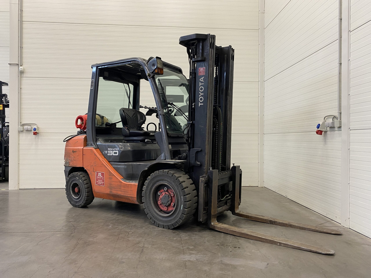 Toyota 02-8FGF30 - Plinski viličar: slika Toyota 02-8FGF30 - Plinski viličar Toyota 02-8FGF30 - Plinski viličar: slika Toyota 02-8FGF30 - Plinski viličar