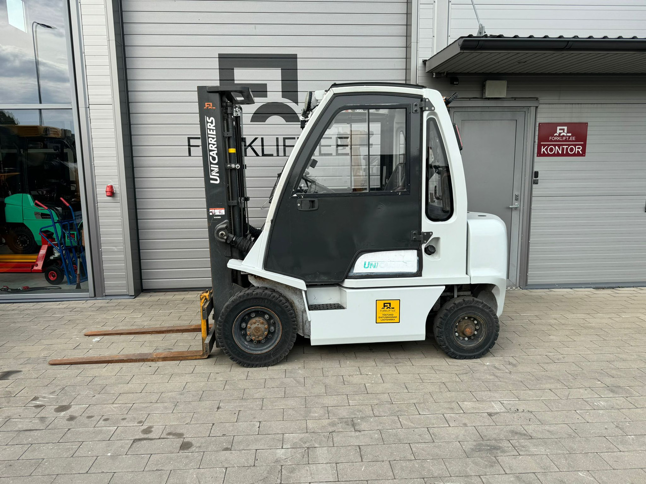 Unicarriers Y1D2A25Q - Diesel viličar: slika Unicarriers Y1D2A25Q - Diesel viličar Unicarriers Y1D2A25Q - Diesel viličar: slika Unicarriers Y1D2A25Q - Diesel viličar