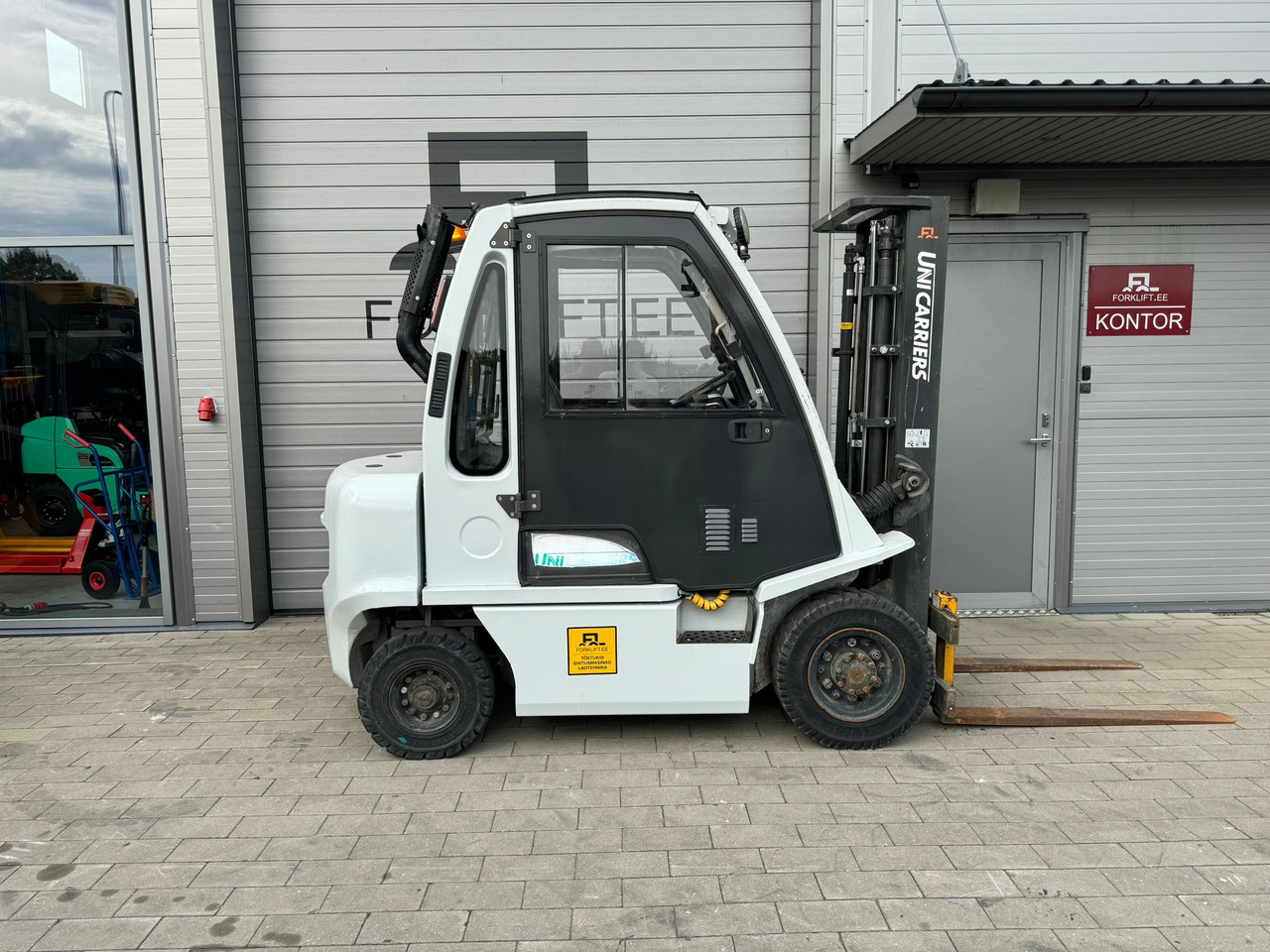 Unicarriers Y1D2A25Q - Diesel viličar: slika Unicarriers Y1D2A25Q - Diesel viličar Unicarriers Y1D2A25Q - Diesel viličar: slika Unicarriers Y1D2A25Q - Diesel viličar