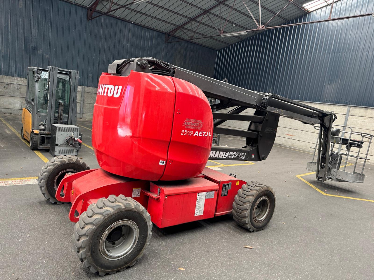 MANITOU AETJ 170 - Zglobni krak: slika MANITOU AETJ 170 - Zglobni krak MANITOU AETJ 170 - Zglobni krak: slika MANITOU AETJ 170 - Zglobni krak